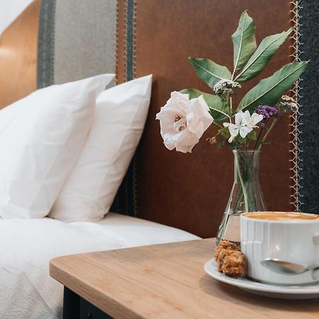 Indrani Lodge Loupoigne エクステリア 写真
