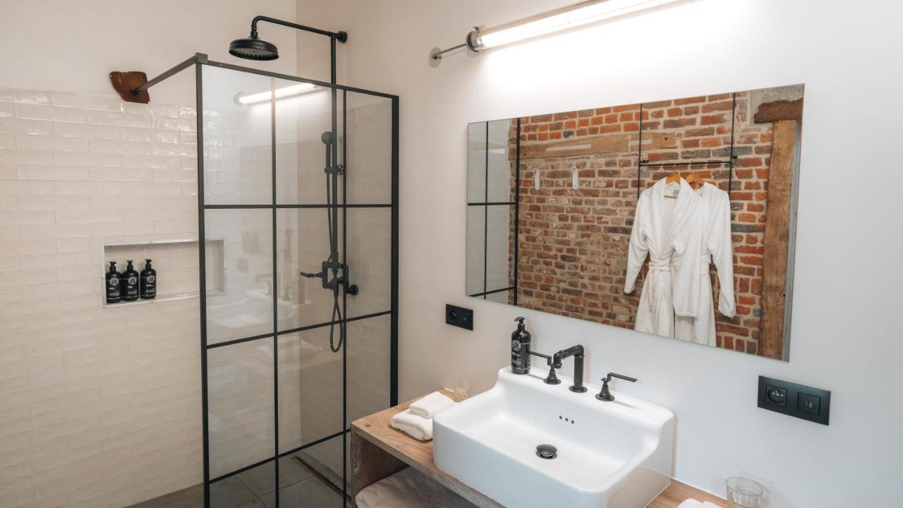 Indrani Lodge Loupoigne エクステリア 写真