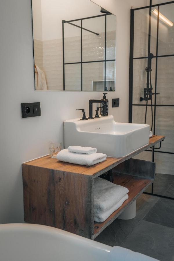 Indrani Lodge Loupoigne エクステリア 写真