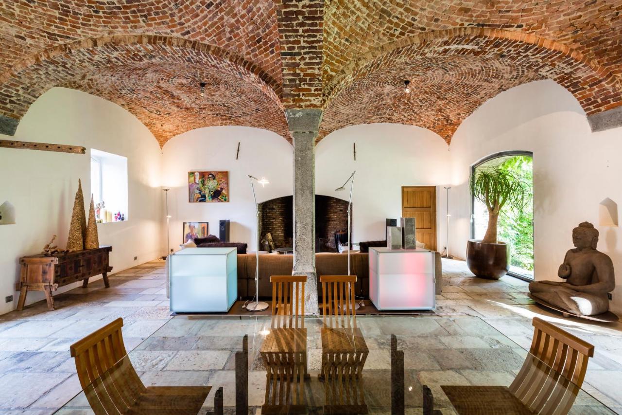 Indrani Lodge Loupoigne エクステリア 写真